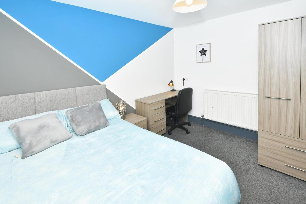 Townhouse @ Chiltern Place Newcastle Under Lyme Silverdale  Dış mekan fotoğraf